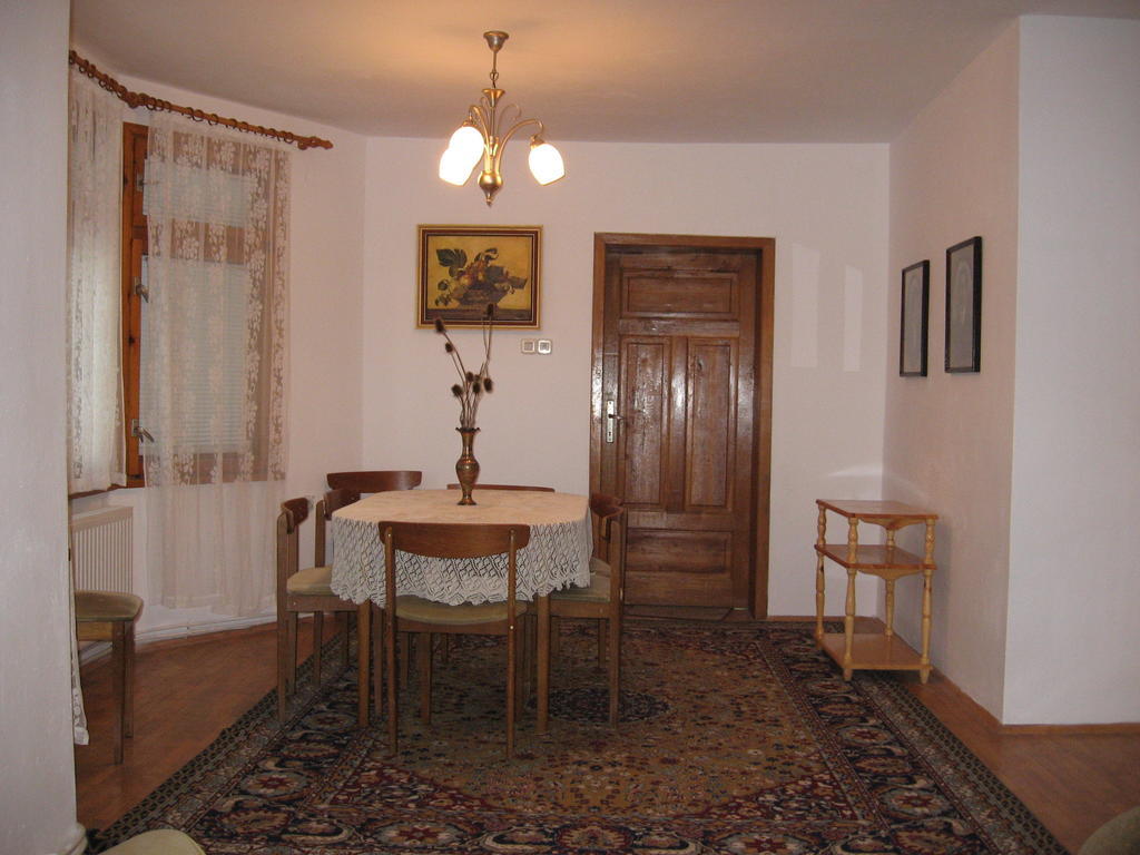 Guest House Astra Arbanasi Rum bild