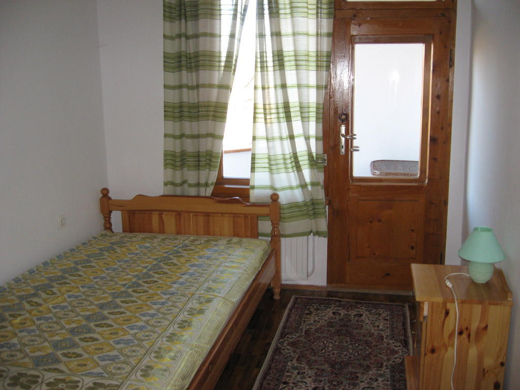 Guest House Astra Arbanasi Rum bild